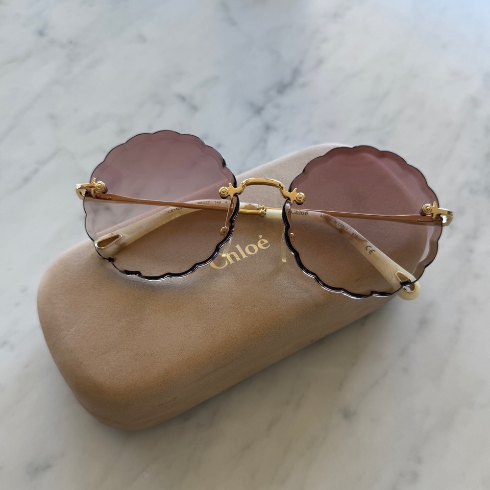Women's Scalloped Round Sunglasses - Brown Gradient